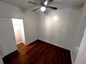 8246 S Racine Ave, Unit 3D in Chicago, IL - Foto de edificio - Building Photo