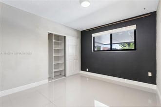 4165 W 5th Ln in Hialeah, FL - Building Photo - Building Photo