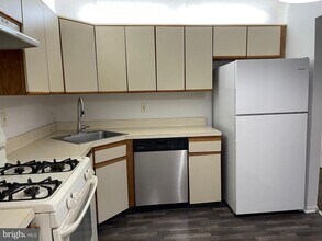 17 Joyner Ct in Trenton, NJ - Building Photo - Building Photo