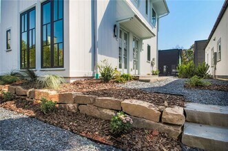 135 Carlyle Ln in Fayetteville, GA - Building Photo - Building Photo