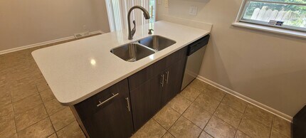 405 Brewer Dr in Columbia, MO - Building Photo - Building Photo