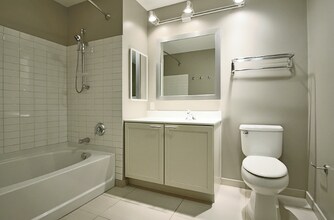 13 W Randolph St in Chicago, IL - Building Photo - Building Photo