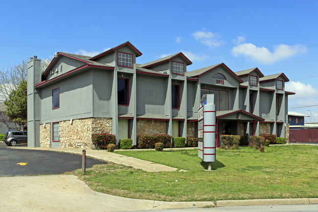 3915 N Pennsylvania Ave in Oklahoma City, OK - Foto de edificio - Building Photo