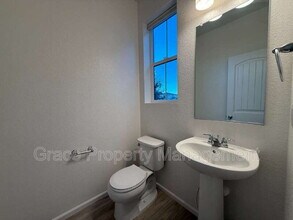 5926 N Orleans St in Aurora, CO - Building Photo - Building Photo