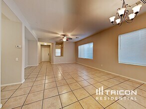 9241 W Berkeley Rd in Phoenix, AZ - Building Photo - Building Photo
