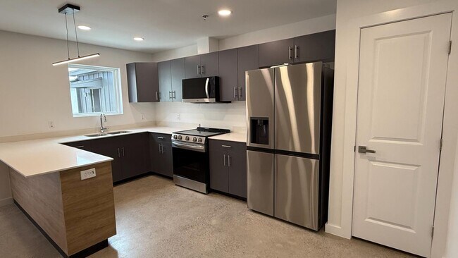 property at 601 Sapphire Ave