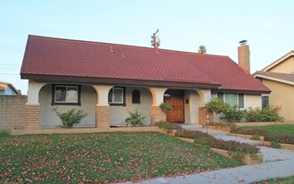 535 Lawnwood Way in Oxnard, CA - Building Photo