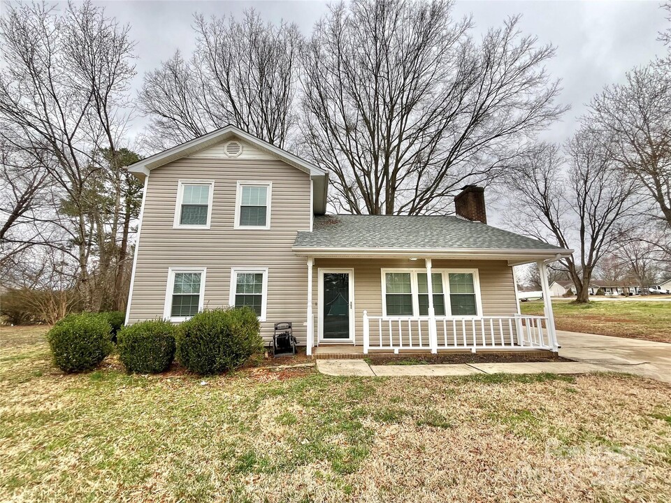 4719 Country Meadows Dr in Gastonia, NC - Building Photo