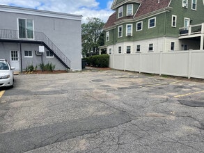 135 Massachusetts Ave, Unit 3 in Arlington, MA - Building Photo - Building Photo