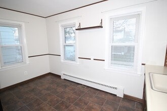 21738 Tuscany Ave in Eastpointe, MI - Foto de edificio - Building Photo