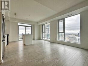 55-1555 Duke St W in Kitchener, ON - Building Photo - Building Photo