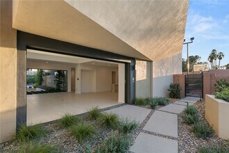 7385 Heron Cyn Ct in Las Vegas, NV - Building Photo - Building Photo