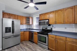 4952 Tholozan Ave, Unit 1 in St. Louis, MO - Foto de edificio - Building Photo