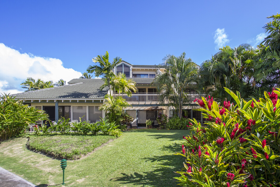 Manualoha I in Koloa, HI - Foto de edificio