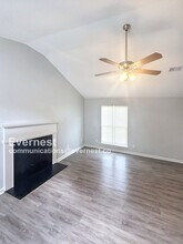 551 Eagles Crossing Cir in Riverdale, GA - Foto de edificio - Building Photo