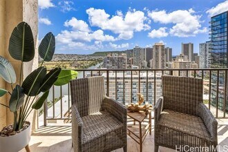 2345 Ala Wai Blvd in Honolulu, HI - Building Photo - Building Photo