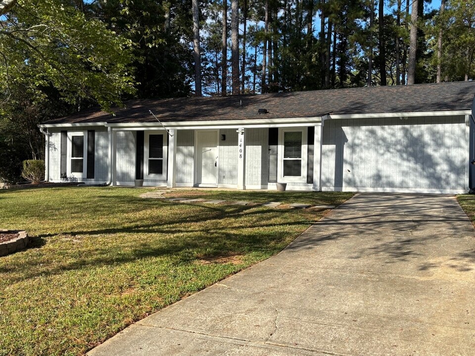 1408 Suterland Rd in Cary, NC - Building Photo