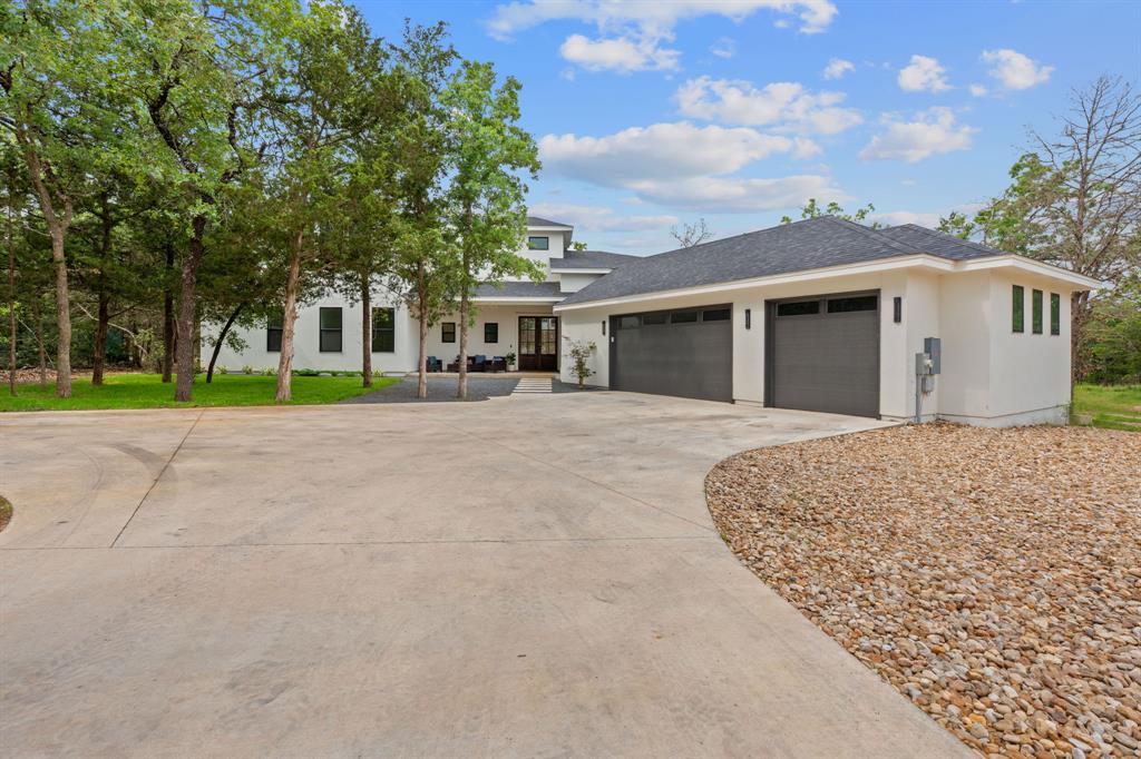 103 Mills Crossing in Bastrop, TX - Building Photo