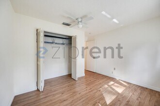 1624 Whitehead Dr in Sarasota, FL - Building Photo - Building Photo