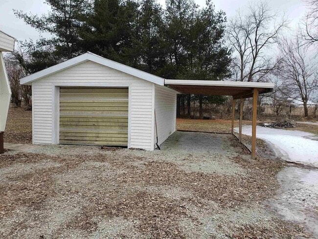 111 Franklin St in Royal Center, IN - Building Photo - Building Photo