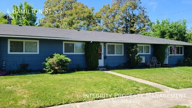 4 Hamilton St-Unit -4 in Medford, OR - Building Photo - Building Photo