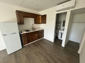 143 Claire Ave in Panama City, FL - Foto de edificio - Building Photo