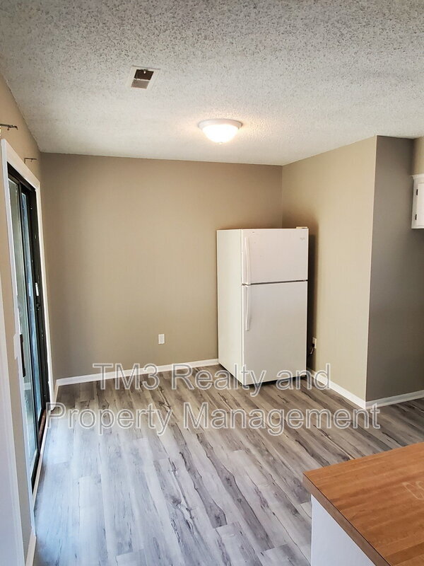 904 S Edgebrook Ln in Olathe, KS - Building Photo - Building Photo