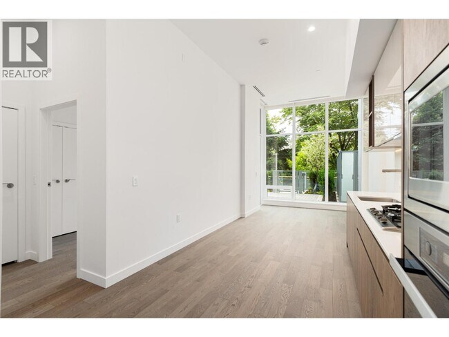 6833 Pearson Wy in Richmond, BC - Building Photo - Building Photo