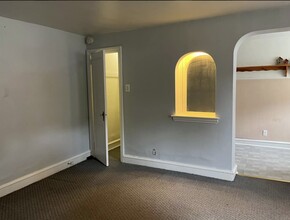 3339 Vista St, Unit Ground floor in Philadelphia, PA - Building Photo - Building Photo