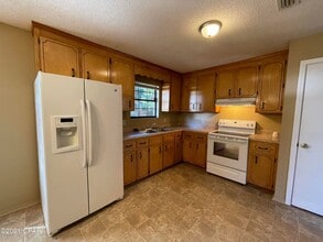 2937 Harley Dr in Marianna, FL - Building Photo - Building Photo