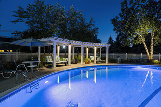 Huntington Parc in Oak Park, MI - Building Photo - Building Photo