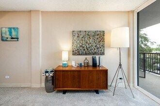 Beacon House in Northglenn, CO - Foto de edificio - Building Photo
