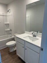 7256 Mulberry St in Flowery Branch, GA - Building Photo - Building Photo