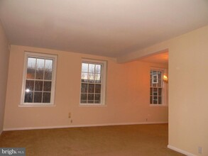 3930 Langley Ct NW in Washington, DC - Building Photo - Building Photo