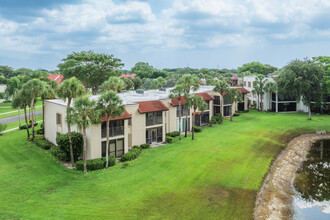 Lakeside Condo Of Banyan Springs in Boynton Beach, FL - Building Photo - Building Photo