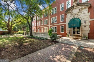 2840 Peachtree Rd in Atlanta, GA - Building Photo - Building Photo
