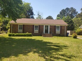 5147 Hewitt Dr in Fayetteville, NC - Building Photo