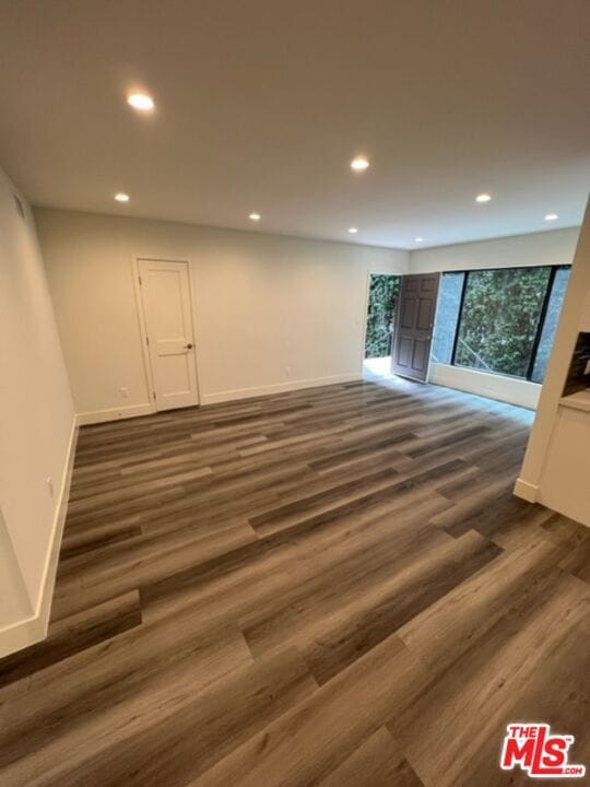 11725 Darlington Ave in Los Angeles, CA - Building Photo - Building Photo