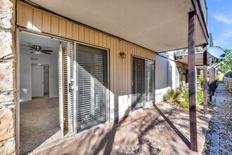 1206 Hi Stirrup in Horseshoe Bay, TX - Building Photo - Building Photo