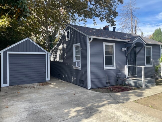 721 N Church St in Lodi, CA - Building Photo - Building Photo