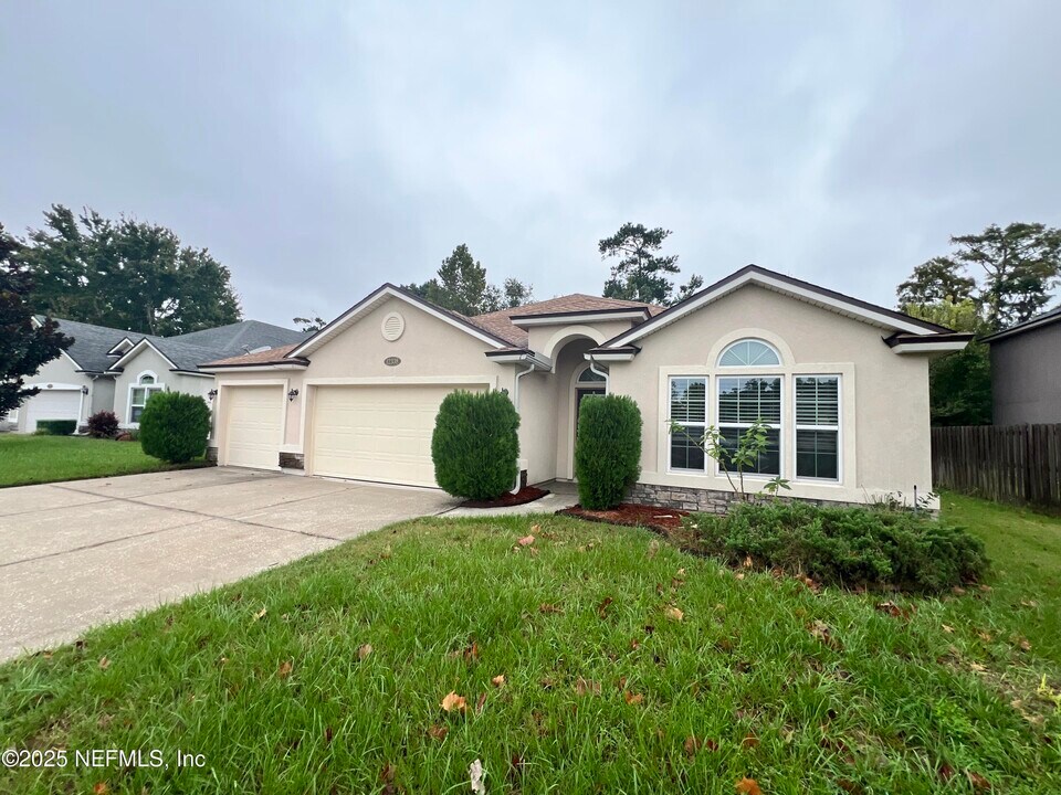 12338 Hagan Creek Dr in Jacksonville, FL - Building Photo