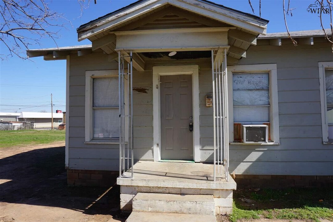 2409 Buchanan St in Wichita Falls, TX - Building Photo