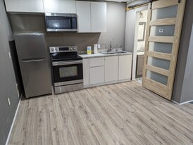 920 Kinzler Ave, Unit B in Lancaster, OH - Building Photo