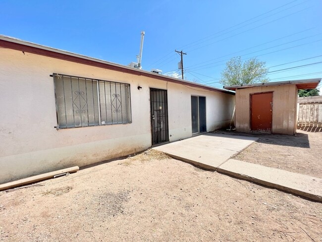 property at 532 Chama St SE