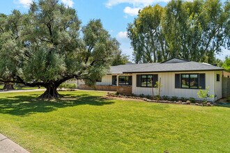 8022 N 8th Ave in Phoenix, AZ - Building Photo - Building Photo