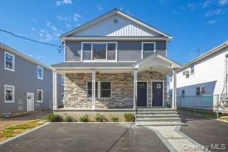 201 Nassau Blvd in Garden City, NY - Building Photo