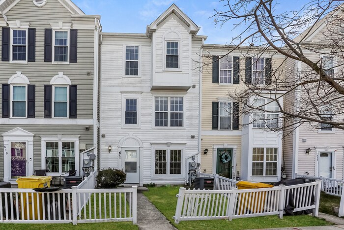 617 Fortune Ct in Glen Burnie, MD - Building Photo