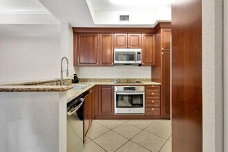 1660 Renaissance Commons Blvd, Unit A in Boynton Beach, FL - Building Photo - Building Photo