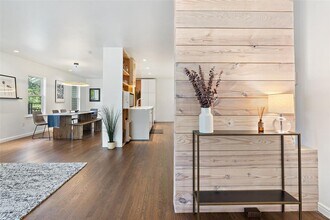 2202 Montclaire St in Austin, TX - Building Photo - Building Photo