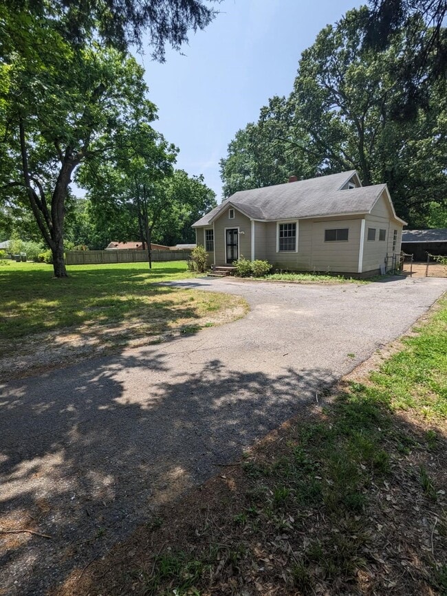 1267 Garden Rd in Memphis, TN - Building Photo - Building Photo